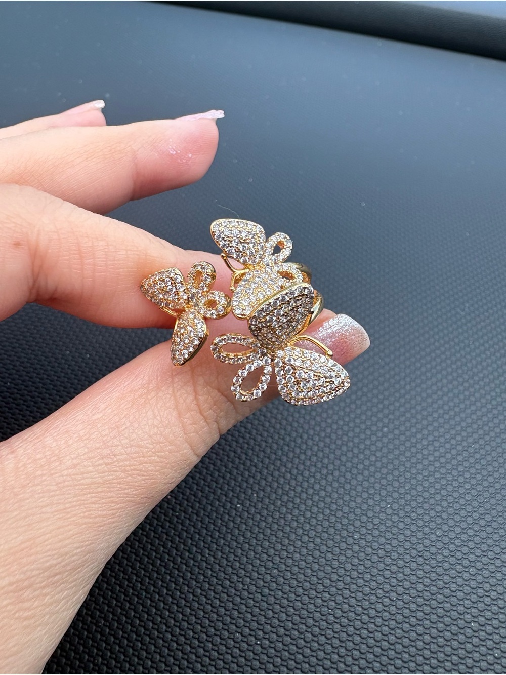 ✨ Gorgeous Pave Butterfly Statement Ring! - Picture 3 of 6